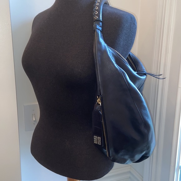 Givenchy Luxury Satchel - Picture 3 of 9